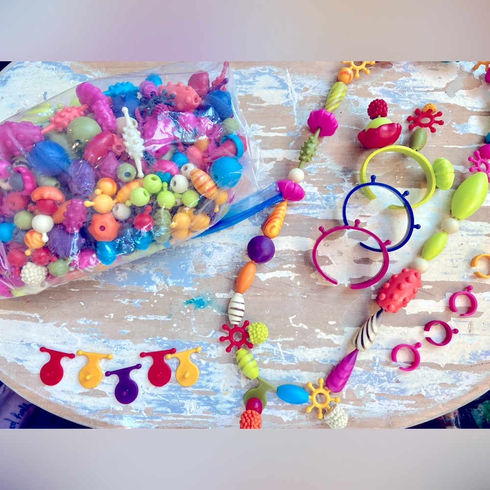 Large B.eauty Pops Colorful Kids Pop Bead Set from B.Toys